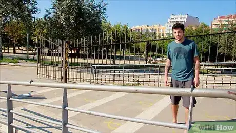 Imagen titulada Hop a Fence Step 6