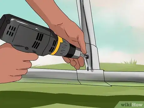 Imagen titulada Set up a Trampoline Step 6