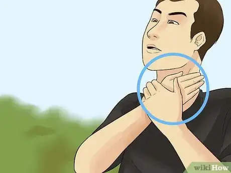 Imagen titulada Survive a Coyote Attack Step 12