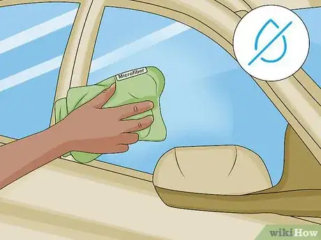 Imagen titulada Take Water Marks Off Vehicles Step 4