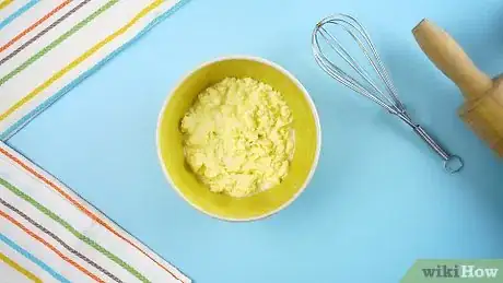 Imagen titulada Thicken Frosting Step 1