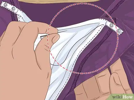 Imagen titulada Cover Cleavage in a Formal Dress Step 9