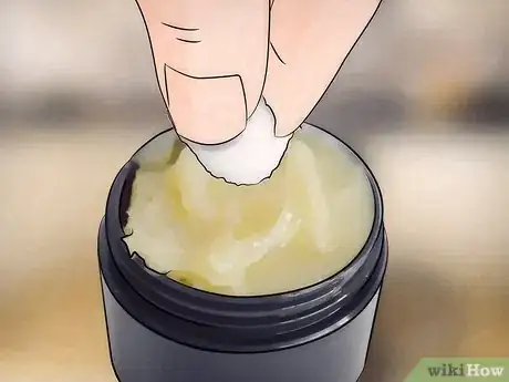 Imagen titulada Remove Scratches from Sunglasses Step 16
