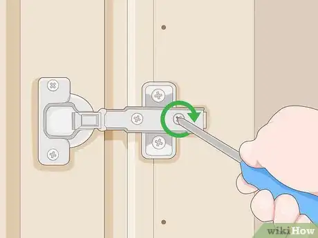 Imagen titulada Adjust Kitchen Cabinet Doors Step 12