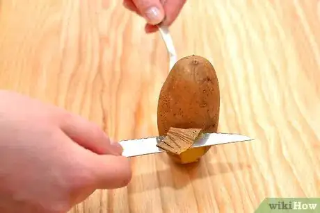 Imagen titulada Peel Potatoes With an Ordinary Kitchen Knife Step 18