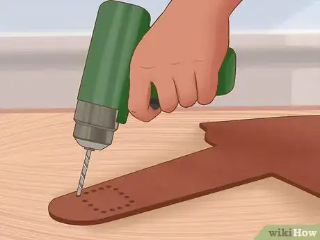 Imagen titulada Make a Knife Sheath Step 12