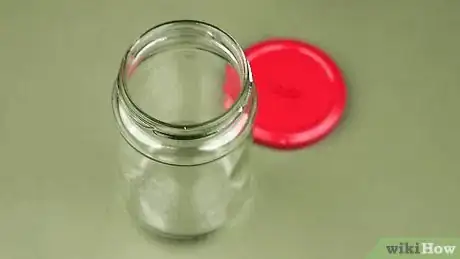 Imagen titulada Make a Snow Globe Step 1