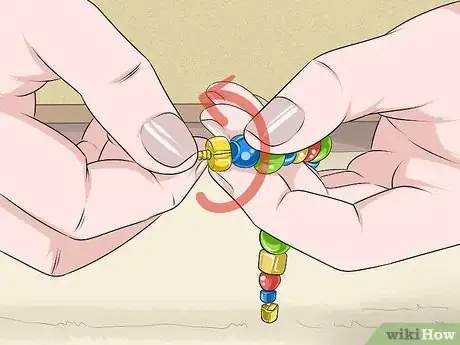 Imagen titulada Open a Pandora Bracelet Step 13