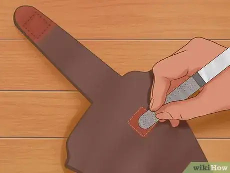 Imagen titulada Make a Knife Sheath Step 13