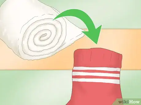 Imagen titulada Recycle Your Socks Step 17