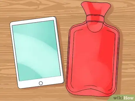 Imagen titulada Recycle an Old Hot Water Bottle Step 24