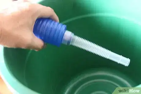 Imagen titulada Start a Siphon (Fish Tank) Step 8