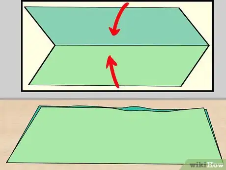 Imagen titulada Make a Snuggie Step 5