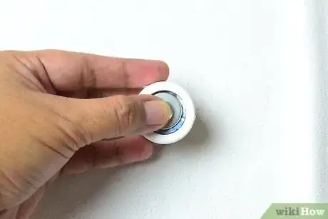 Imagen titulada Make Fabric Earrings Step 25