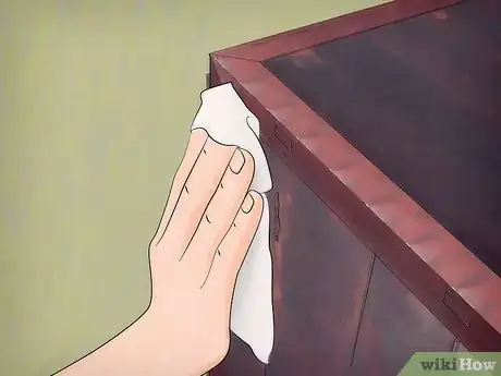 Imagen titulada Clean Antique Furniture Step 12
