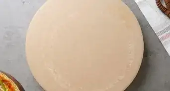 limpiar una piedra para pizza