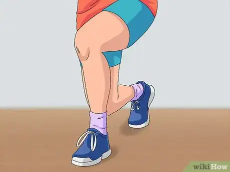 Imagen titulada Stretch for Gymnastics at Home Step 11