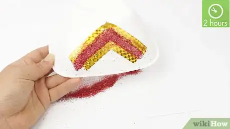 Imagen titulada Apply Glitter to Plastic Step 7
