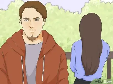 Imagen titulada Check Out a Girl Without Her Noticing Step 10