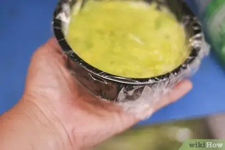 Imagen titulada Keep Guacamole Fresh Step 16