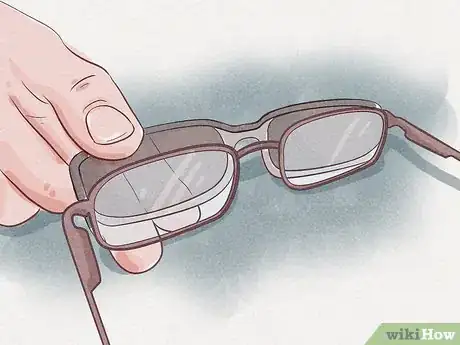 Imagen titulada Tell if Sunglasses Are Polarized Step 8