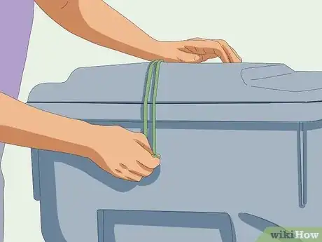 Imagen titulada Trap Raccoons Step 10