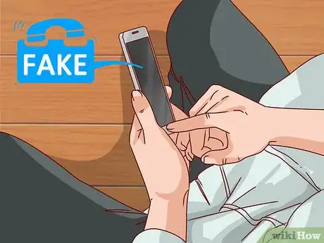 Imagen titulada Pretend You Are Talking on the Phone Step 1