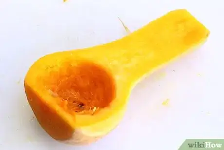 Imagen titulada Cook Butternut Squash in the Microwave Step 7