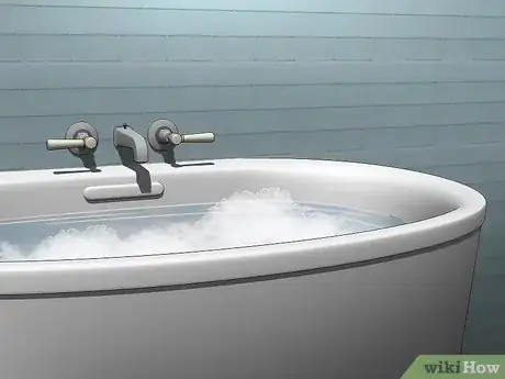 Imagen titulada Wash a Trumpet Step 4