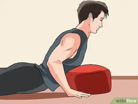 Imagen titulada Stretch Like a Contortionist Step 17