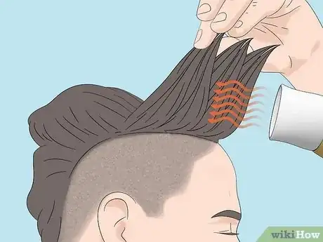 Imagen titulada Put up a Mohawk or Liberty Spikes Step 15