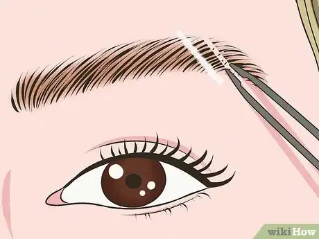 Imagen titulada Create Eyebrow Slits Step 6.jpeg