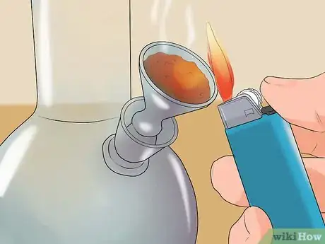 Imagen titulada Use a Water Bong Step 20