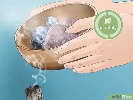 Imagen titulada Cleanse Crystals with Sage Step 7
