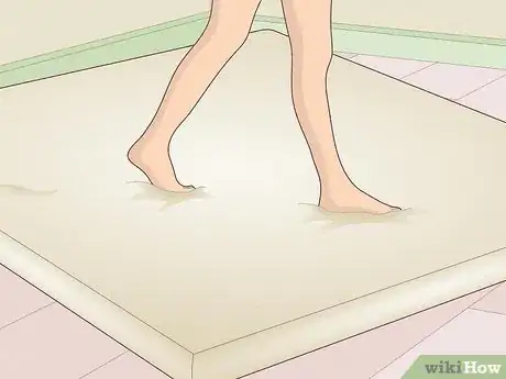 Imagen titulada Fix a Squeaking Bed Frame Step 3