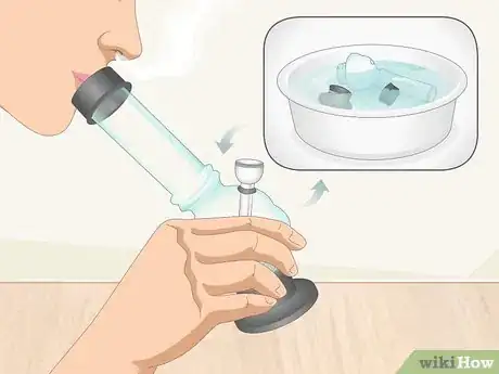Imagen titulada Clean an Acrylic Bong Step 8