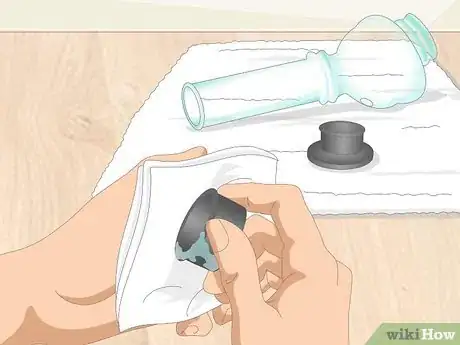 Imagen titulada Clean an Acrylic Bong Step 7