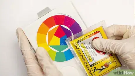 Imagen titulada Spiral Tie Dye Step 8