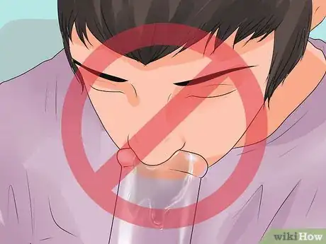 Imagen titulada Use a Water Bong Step 18