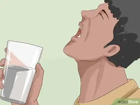 Imagen titulada Fake Strep Throat Step 11