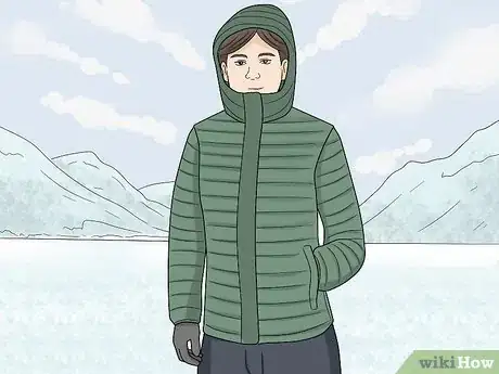 Imagen titulada Dress for Hiking Step 14
