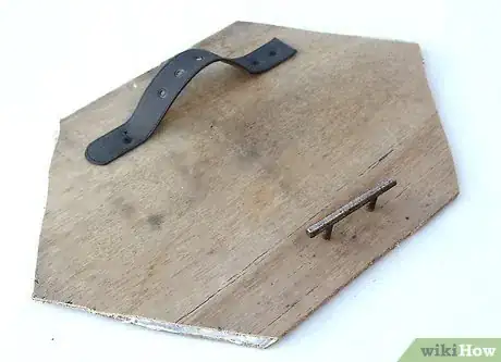 Imagen titulada Make a Wooden Shield Step 10