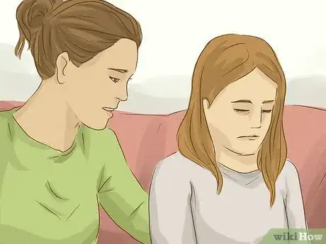 Imagen titulada Help Your Daughter Deal With Being Raped Step 4