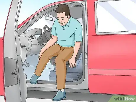 Imagen titulada Sit in a Car Without Back Pain Step 1
