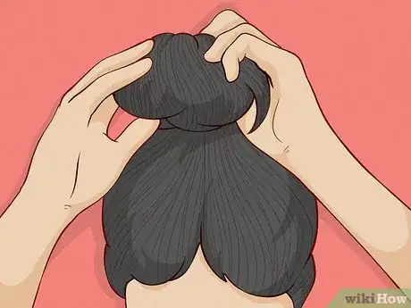 Imagen titulada Get Wavy Hair Overnight with a Bun Step 7