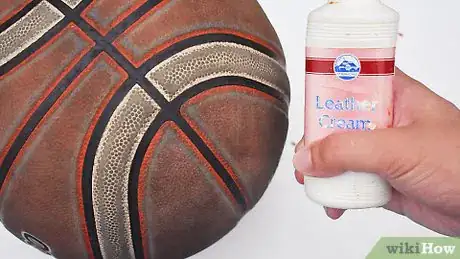Imagen titulada Clean a Basketball Step 8