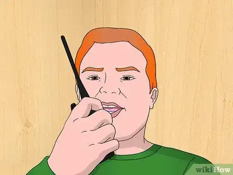 Imagen titulada Talk on a Radio (Walkie Talkie) Step 13