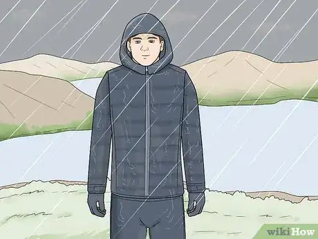 Imagen titulada Dress for Hiking Step 13