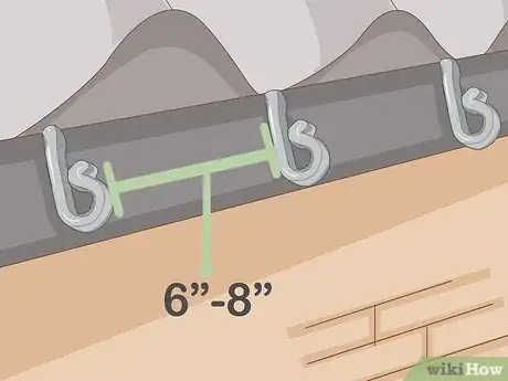 Imagen titulada Hang Christmas Lights Outside Without Nails Step 4