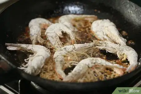Imagen titulada Make Garlic Shrimp Step 4